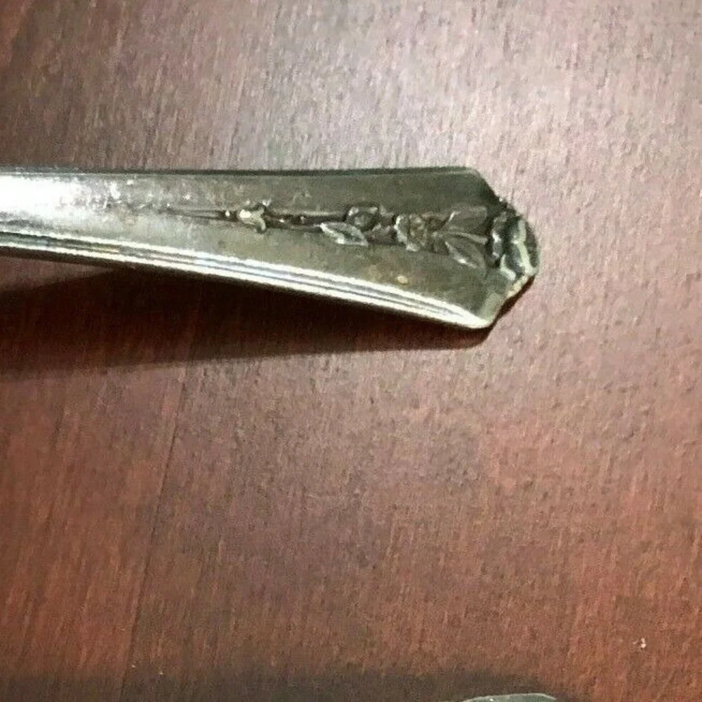 Holmes and Edwards inlaid silver plate serving spoon 